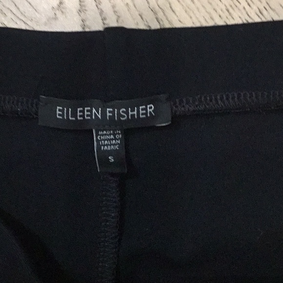 Woman’s Eileen Fisher black pull on stretch pants. Small. Barely worn! - Picture 3 of 4